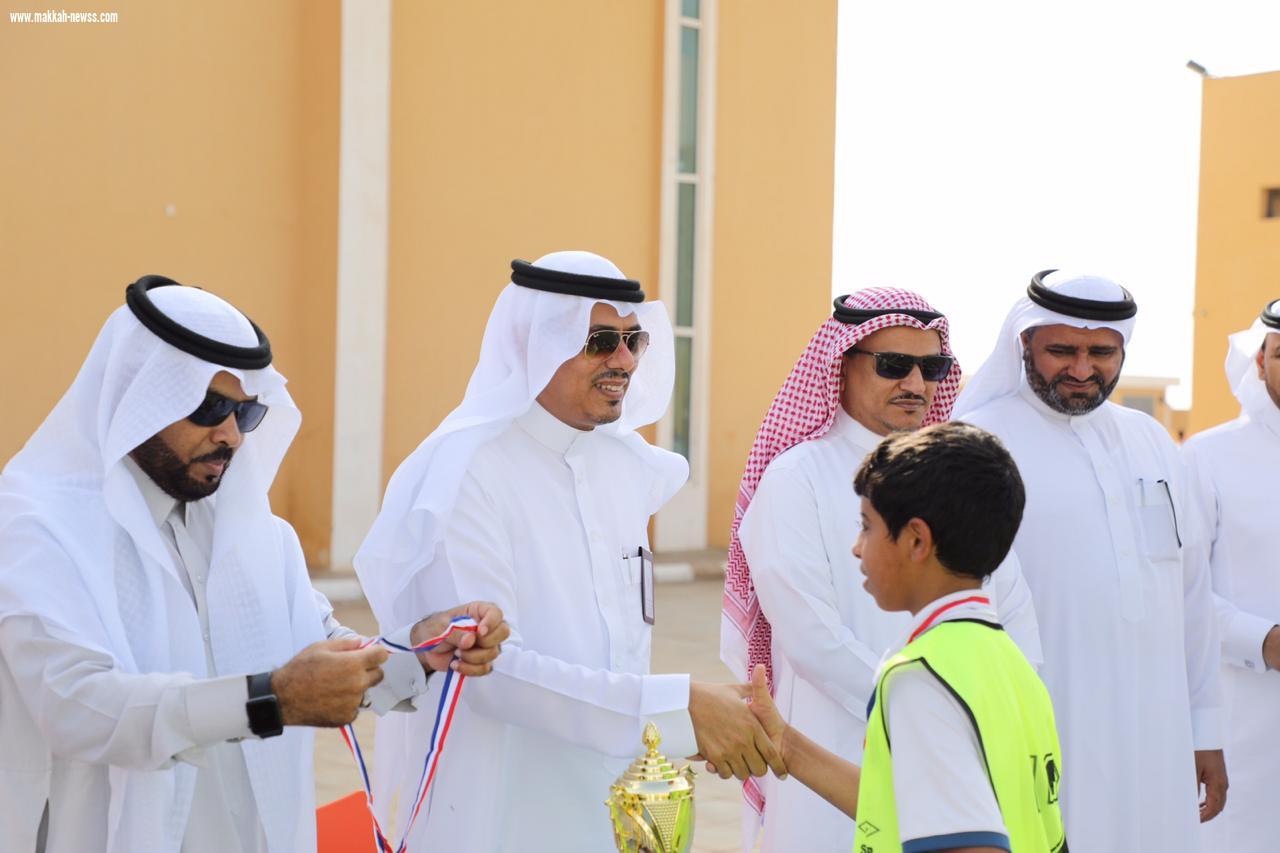 مدير تعليم جازان يتفقد مدارس فرسان