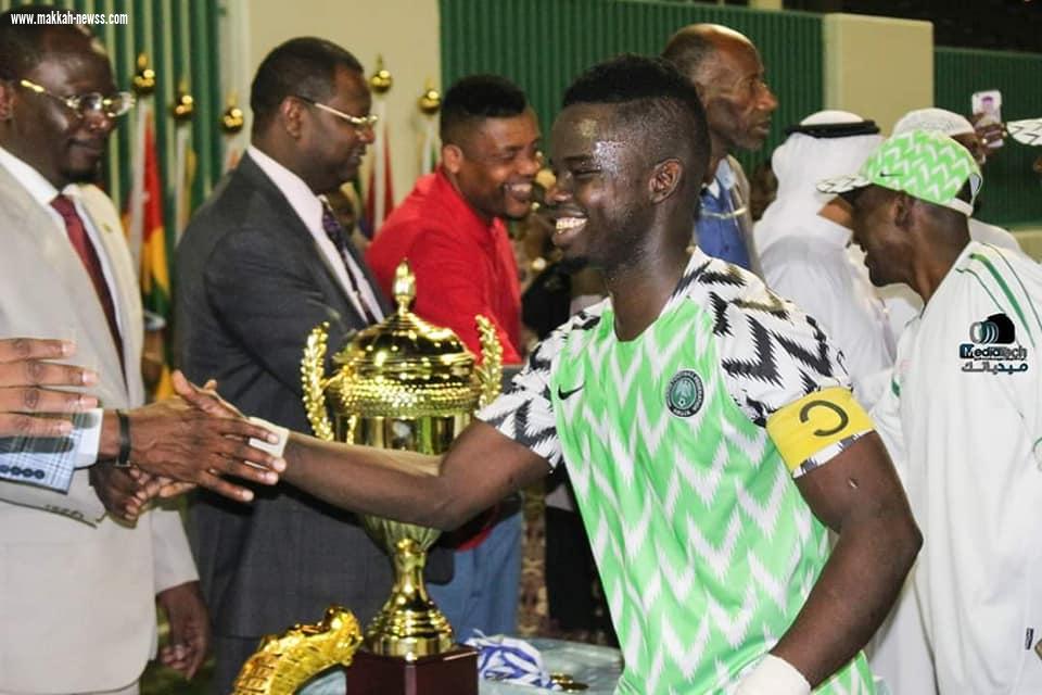 بحضور الشيخ غزالي طس منتخب الجالية النيجيريا يحصد كأس دوري القناصل المعتمدين بجدة احتضنته اكاديمية النادي الاهلي بجدة 