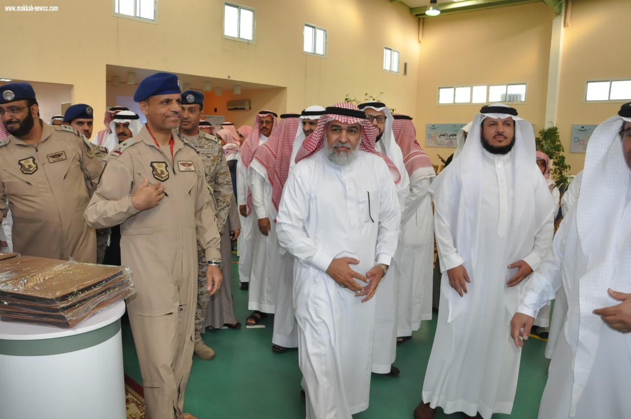 اللهيبي يدشن معرض وفعاليات الإرشاد التعليمي التعليمي والمهني