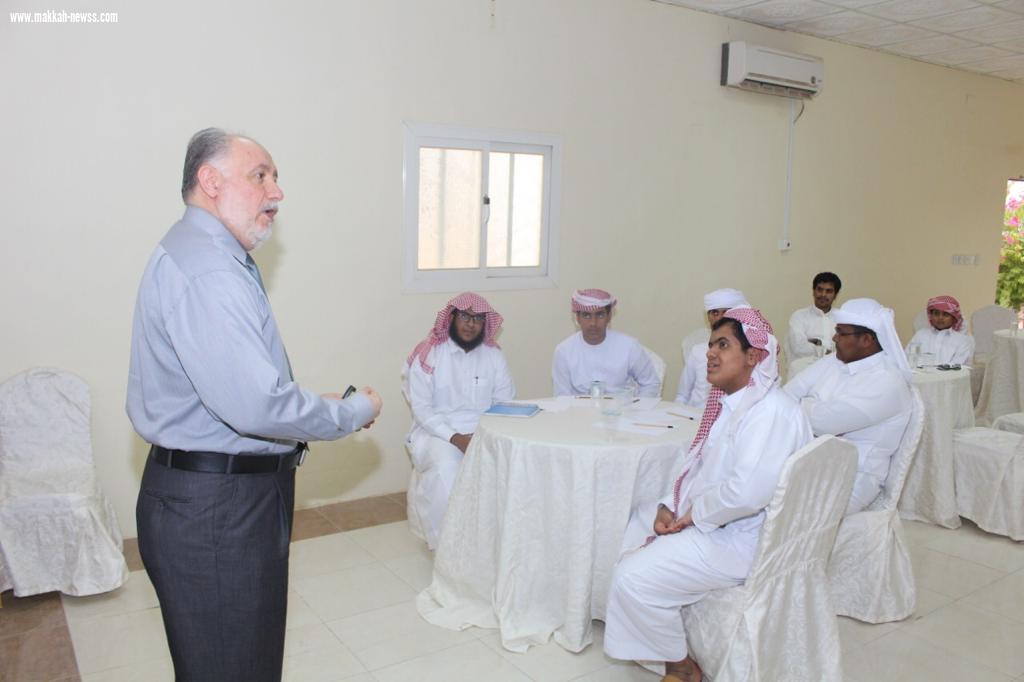 القائد الشاب ورشة عمل تطويرية للشباب بمحافظة شرورة
