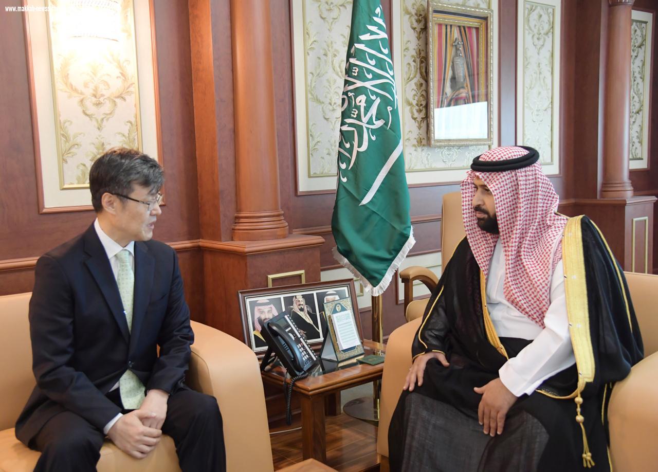 نائب أمير منطقة جازان يستقبل القنصل الكوري الجنوبي لدى المملكة 