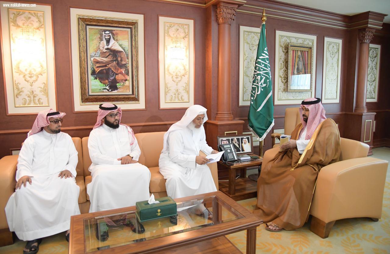 الأمير محمد بن عبدالعزيز يجتمع بمدير عام هيئة الرياضة بمنطقة جازان