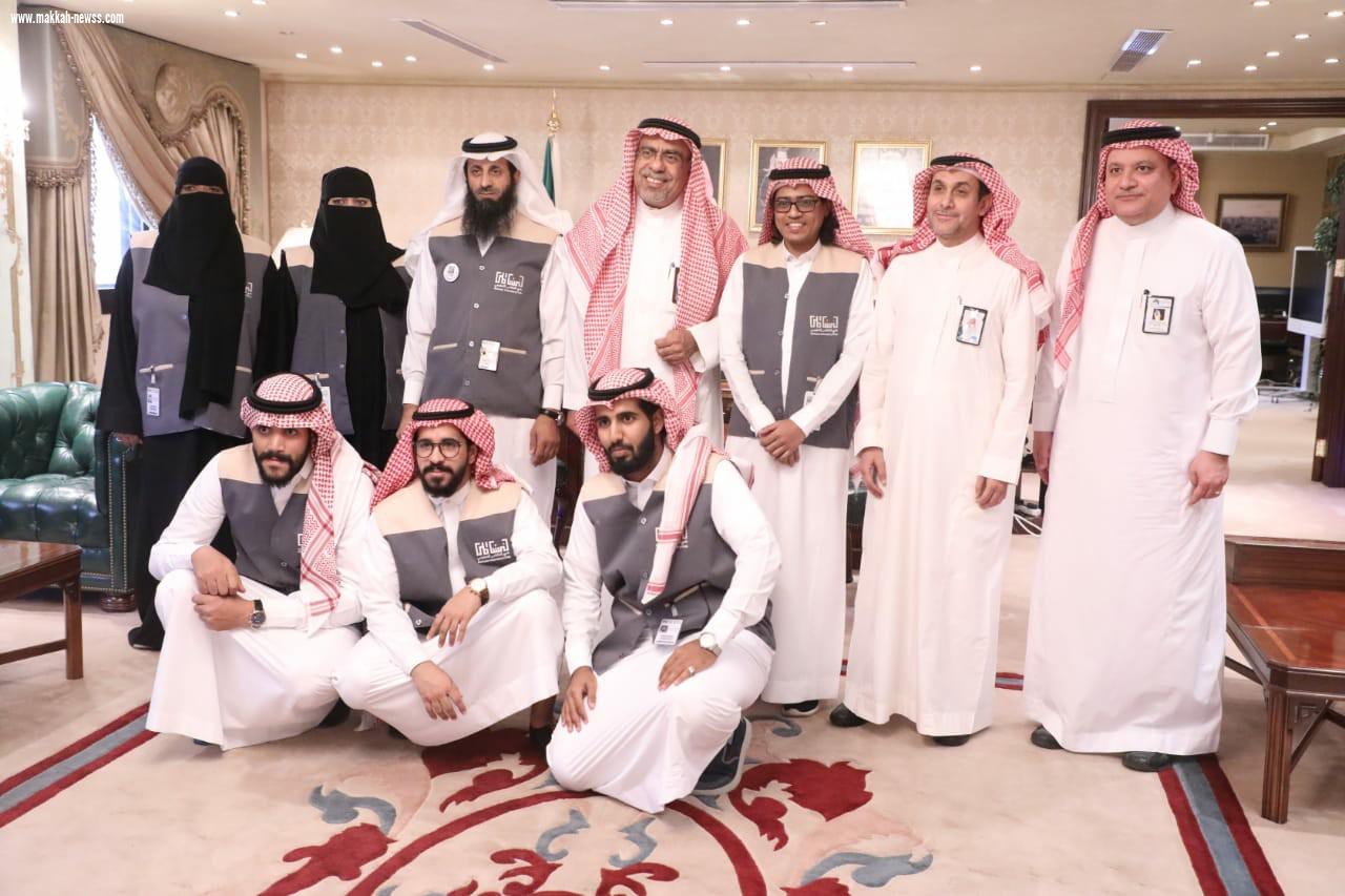 النشامى التطوعي يمنحون معالي أمين أمانة العاصمة المقدسة العضوية الشرفية