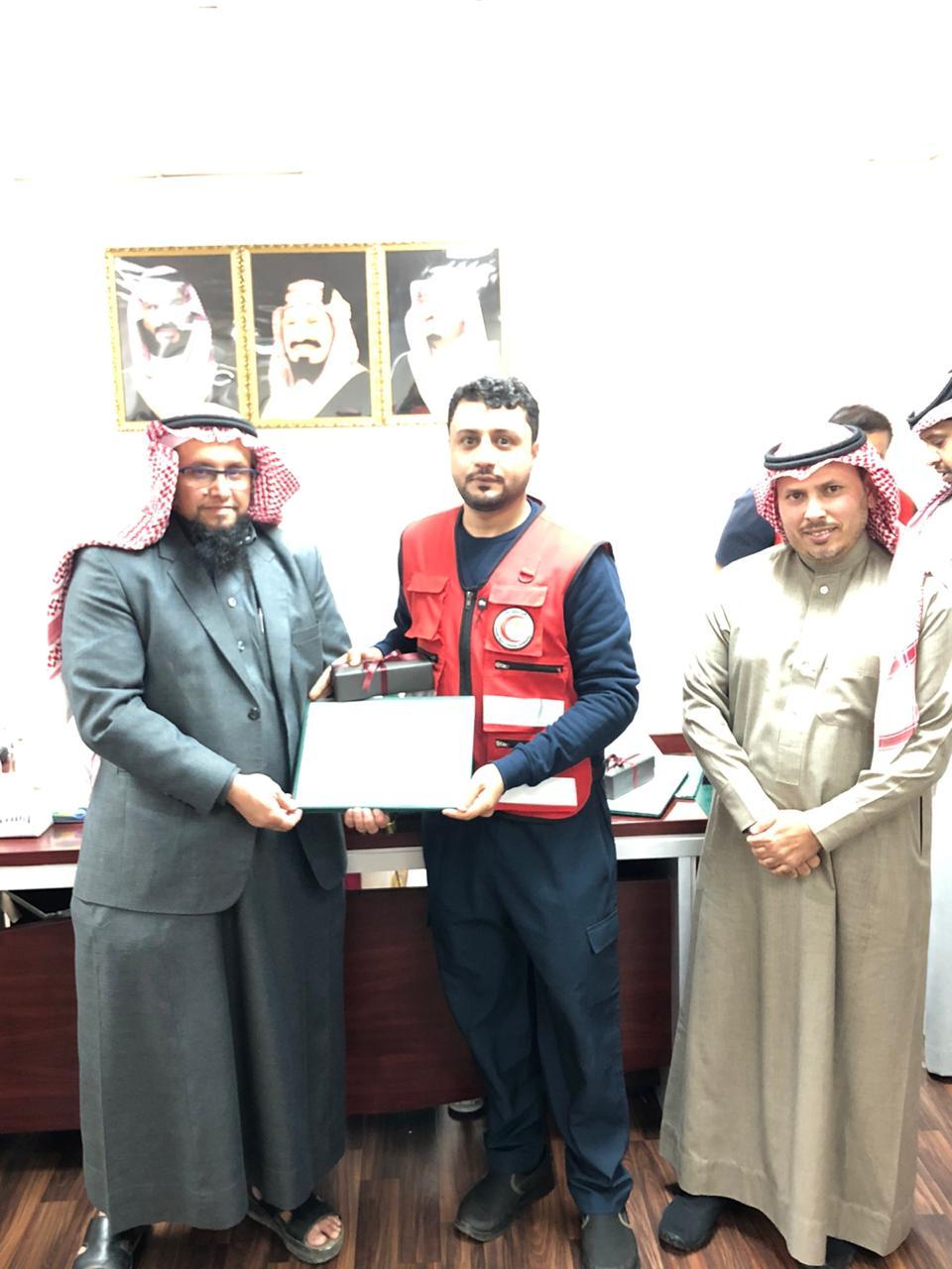 مدير عام فرع هيئة الهلال بمنطقة الباحة يقوم بزيارة وحدة تدريب بلجرشي