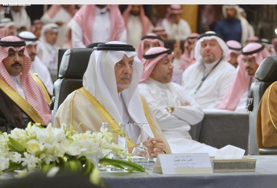 الأمير خالد الفيصل يدشن حلقة نقاش 