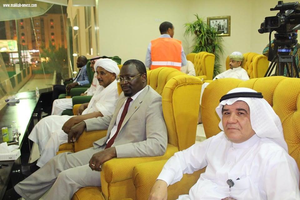 بحضور الشيخ غزالي طس منتخب الجالية النيجيريا يحصد كأس دوري القناصل المعتمدين بجدة احتضنته اكاديمية النادي الاهلي بجدة 