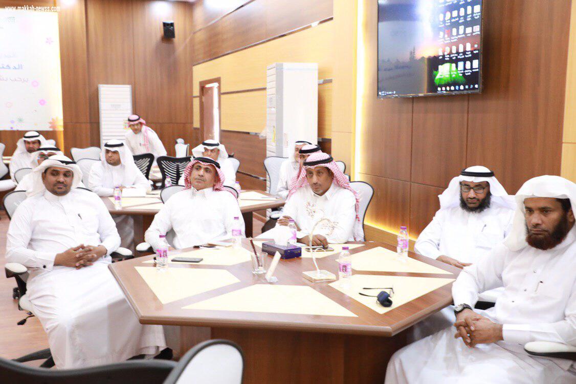 برئاسة الأحوس المجلس الاستشاري للمرشدين الطلابيين والمرشدات بتعليم جازان يعقد اجتماعه الأول