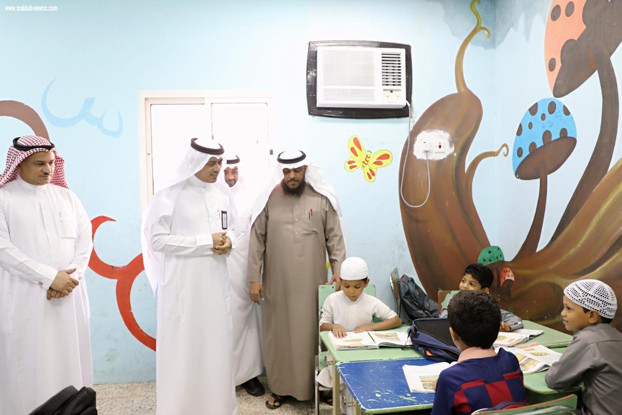 مدير تعليم جازان يتفقد مدارس فرسان