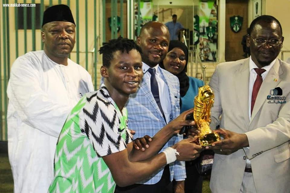بحضور الشيخ غزالي طس منتخب الجالية النيجيريا يحصد كأس دوري القناصل المعتمدين بجدة احتضنته اكاديمية النادي الاهلي بجدة 