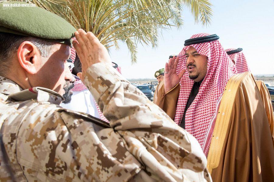 نائب أمير الرياض ينقل تعازي القيادة لأسرتي الشهيدين 