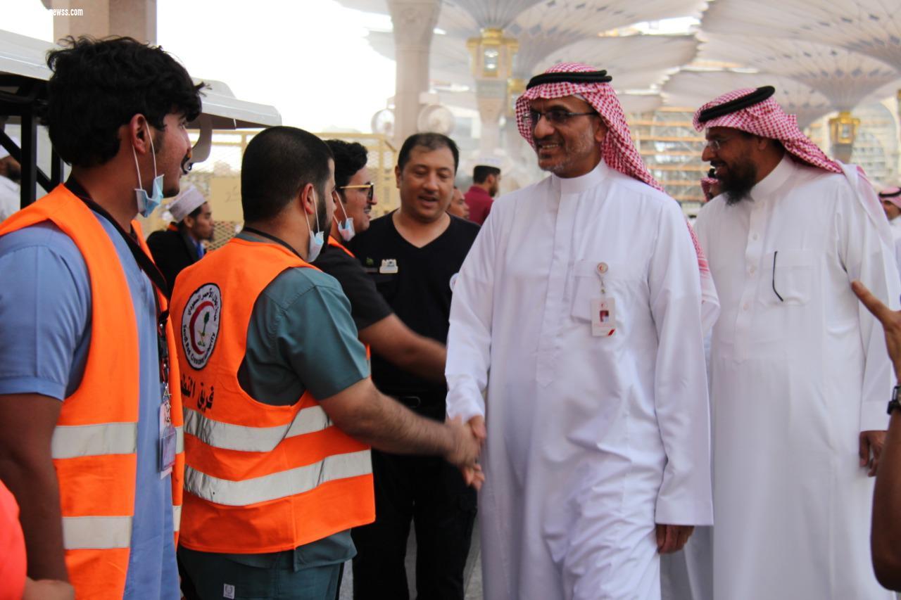 القاسم يقف على استعدادات هيئة الهلال الأحمر السعودي بمنطقة المدينة المنورة ويدشن فعاليات اليوم العالمي للهلال الأحمر