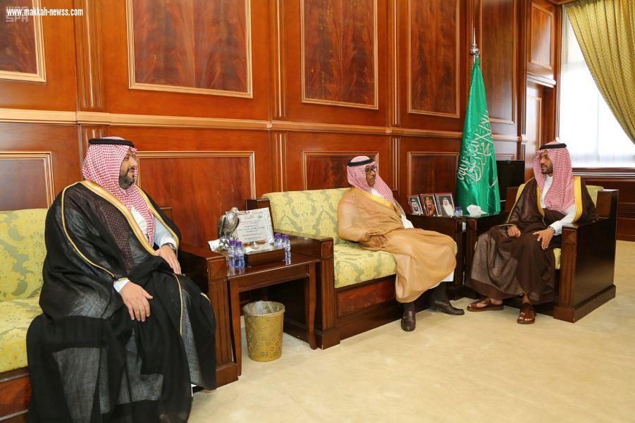 سمو نائب أمير حائل يستقبل الرئيس التنفيذي لأكاديمية الأمير أحمد بن سلمان للإعلام التطبيقي