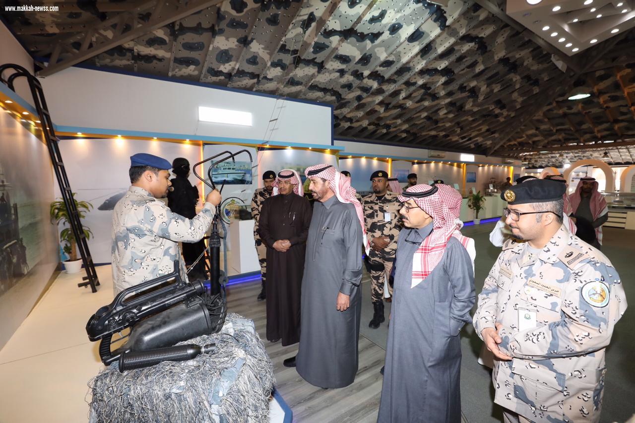 اللواء  الشدِّي يزور جناح الإدارة العامة للمجاهدين في الجنادرية ٣٣