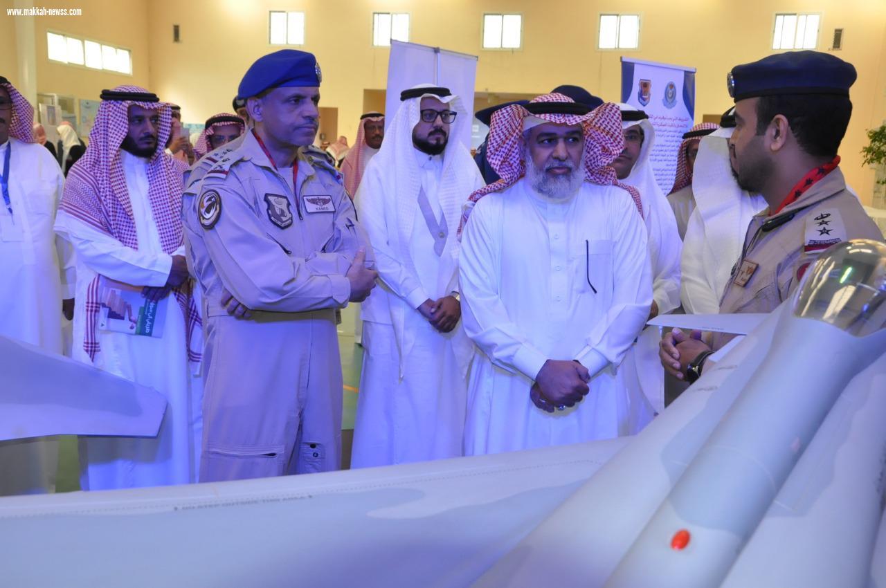 اللهيبي يدشن معرض وفعاليات الإرشاد التعليمي التعليمي والمهني