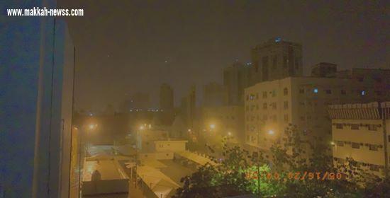 رعود وأمطار على مكة اللهم اجعلها امطار خير وبركة تنفع بها البلاد وخلصنا من كورونا وكل الأوبئة والأمراض.. رحمتك بنا يارب وانت الرحيم