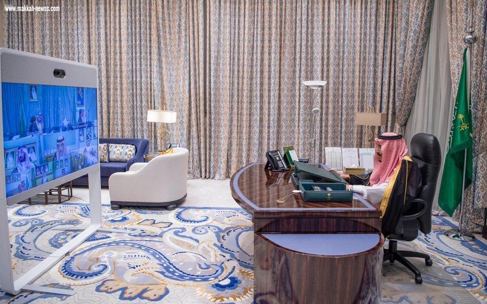 (مجلس الوزراء يعقد جلسته ـ عبر الاتصال المرئي ـ برئاسة خادم الحرمين الشريفين  )