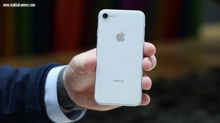 شركة آبل ترسل تحذيرات لحاملي آيفون 5 بضرورة تحديث النظام