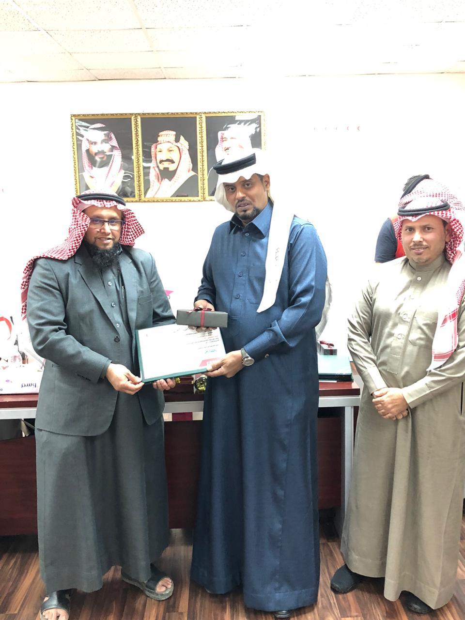 مدير عام فرع هيئة الهلال بمنطقة الباحة يقوم بزيارة وحدة تدريب بلجرشي