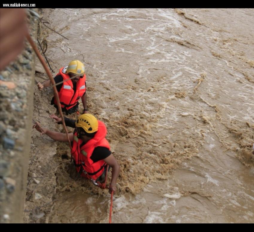 مدني العاصمة المقدسة ينتشل جثين لشاب وطفل بداخل أحد مجاري السيول بوادي بن عمير وحذر ويحذر بالابتعاد عن مجاري السيول 