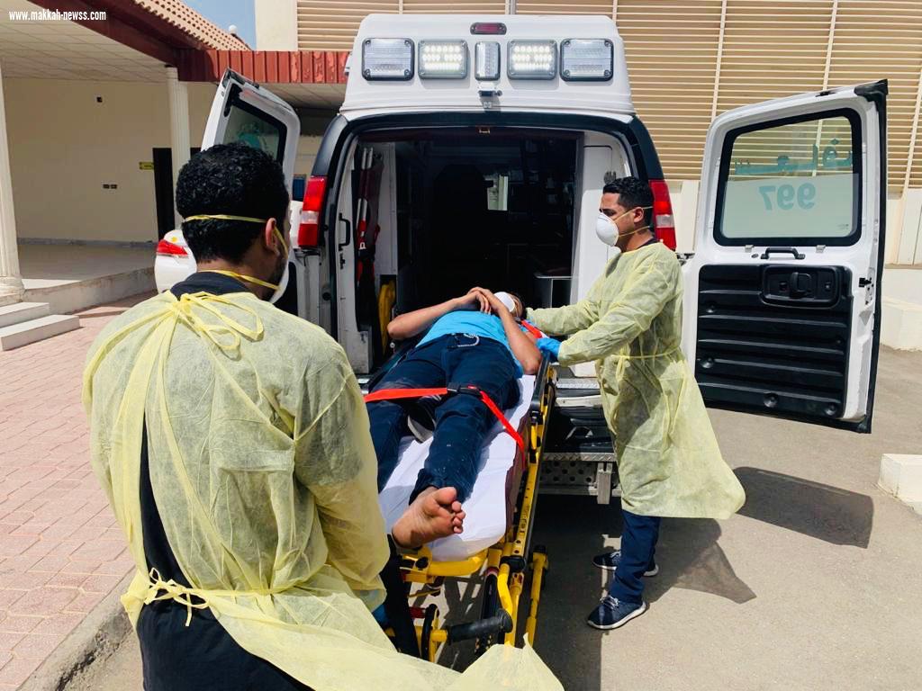 الهلال الأحمر ينفذ فرضية نقل حالة مصاب كورونا الجديد بمحافظة جدة