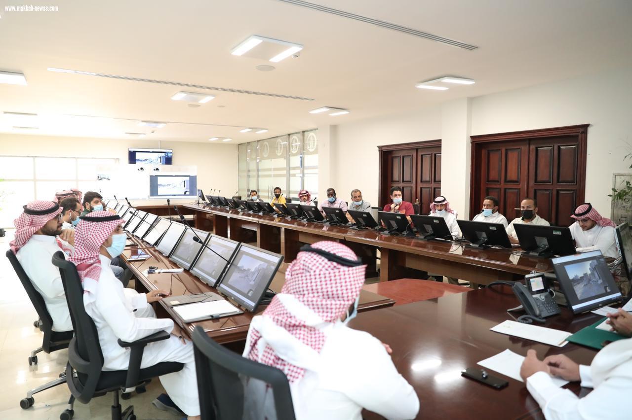 أمانة الجوف تبحث الحلول العاجلة لإزالة مخلفات المباني لتحسين المشهد الحضري في سكاكا