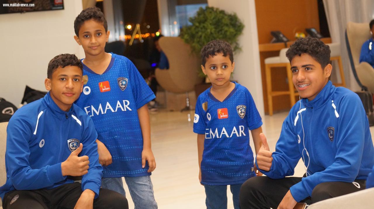 مجلس جمهور الهلال بجازان يستقبل براعم نادي الهلال بالورود بمطار الملك عبدالله بن عبدالعزيز 