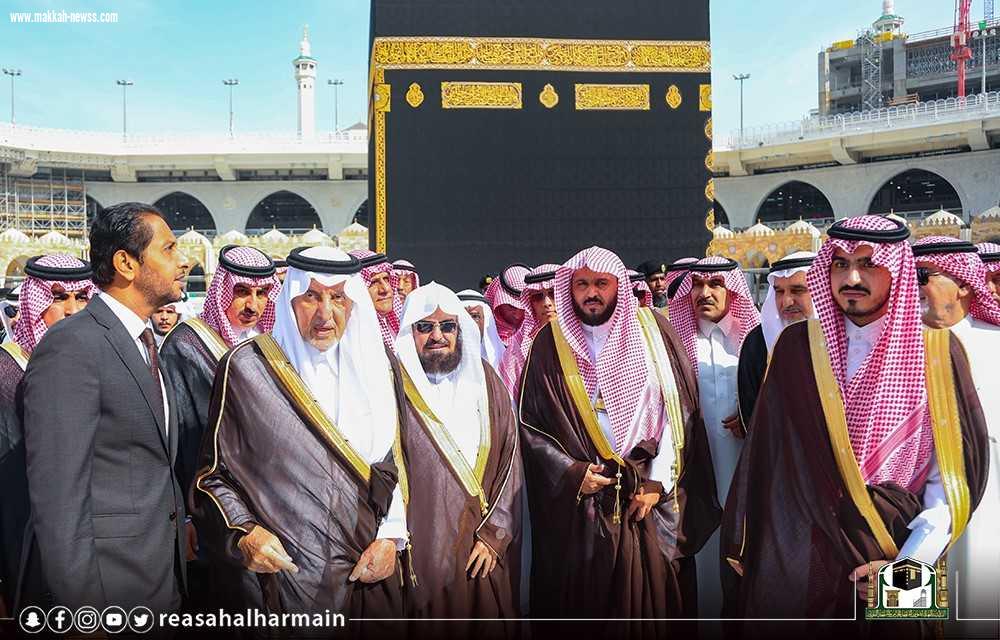 نيابة عن خادم الحرمين الشريفين سمو أمير مكة يتشرف بغسل الكعبة المشرفة بحضور نائبه