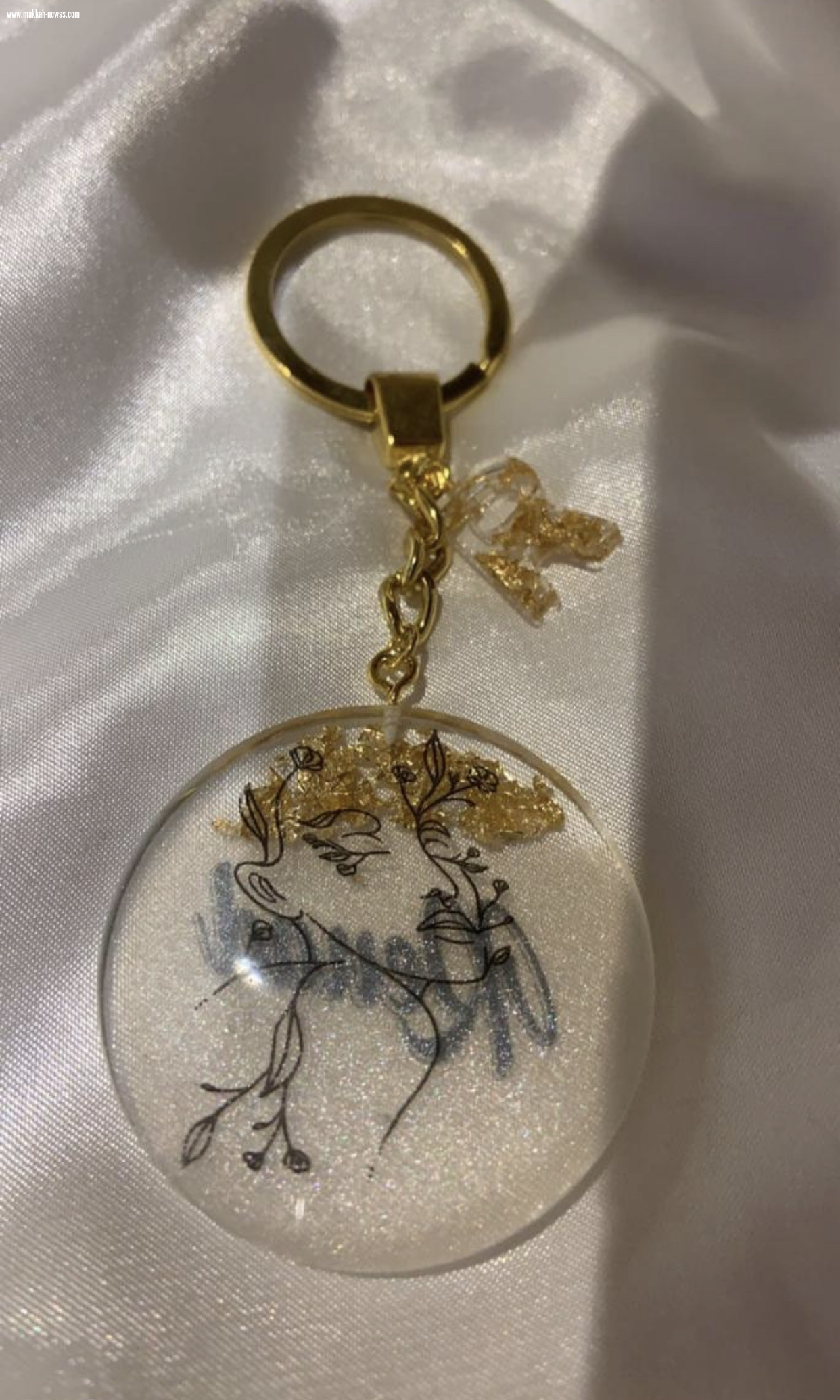 صحيفة صوت مكة الاجتماعية  تحاور فنانة الريزن: أمينة ينبعاوي: -انتشر فن الريزن في الفترة الاخيرة كثيراً وزدات الرغبات في تعلمه.