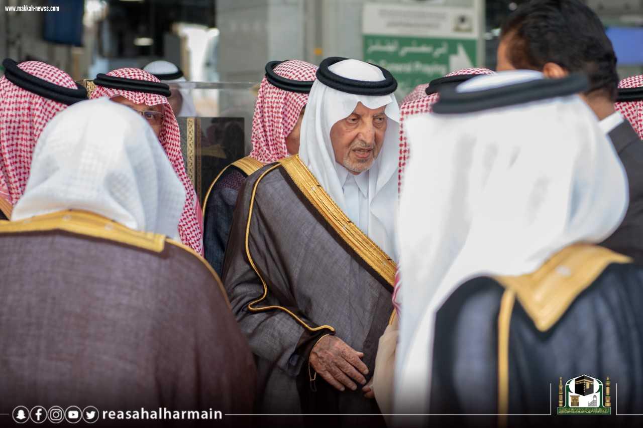 نيابة عن خادم الحرمين الشريفين سمو أمير مكة يتشرف بغسل الكعبة المشرفة بحضور نائبه