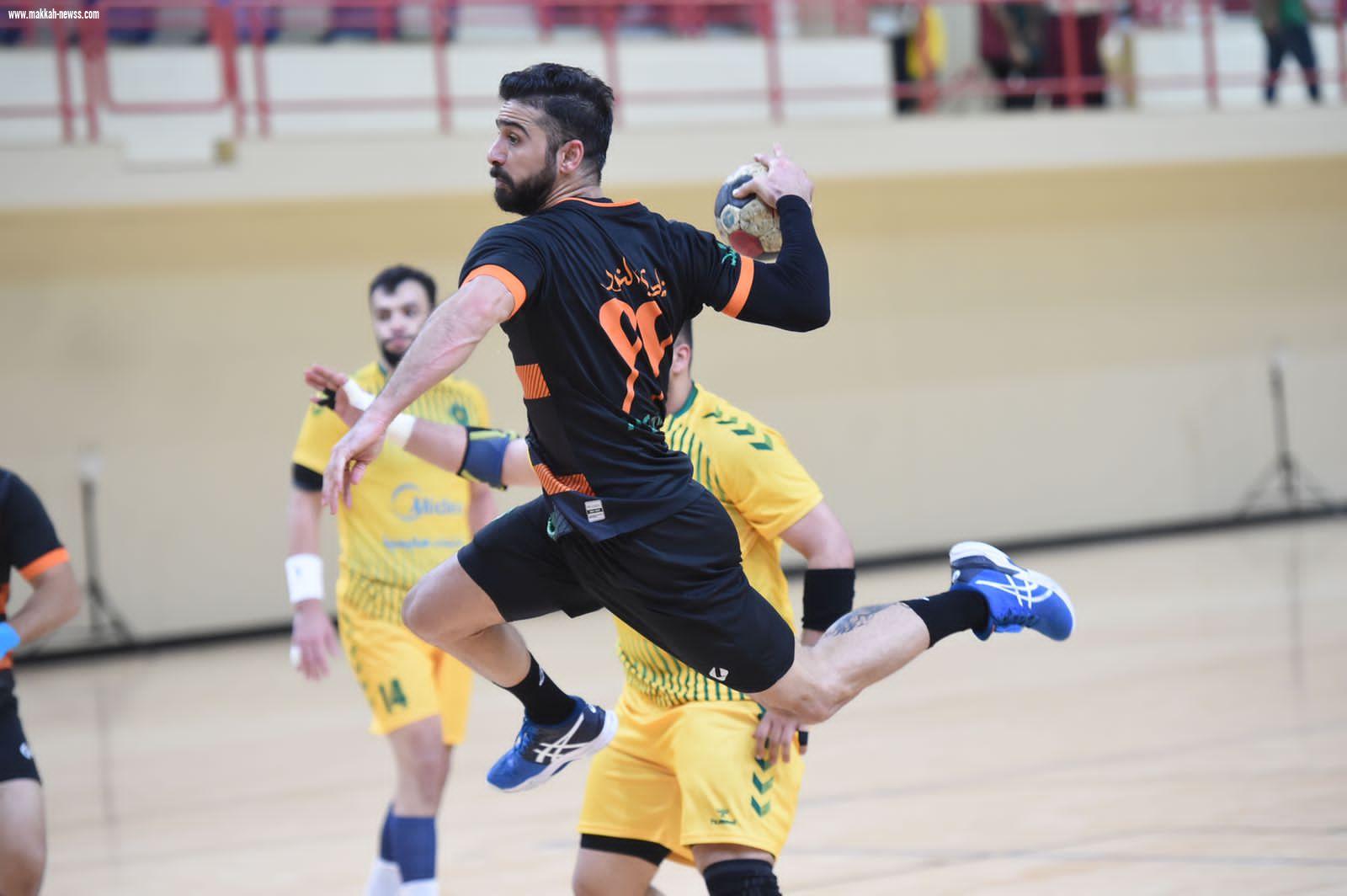  الخليج ينتصر على النور في قمة الجولة التاسعة 