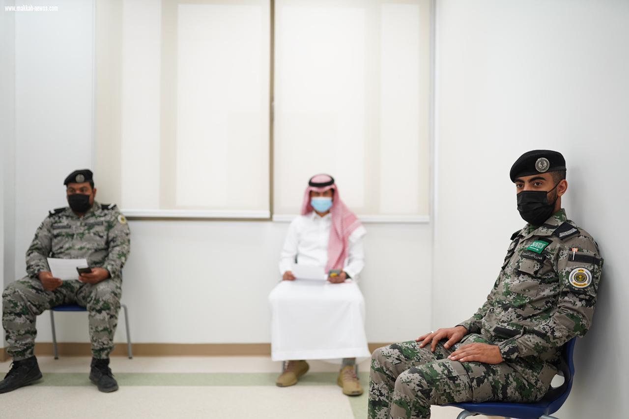 الخدمات الطبية بوزارة الداخلية تقدم لقاح فيروس كورونا لمنسوبي المديرية العامة للسجون بالرياض