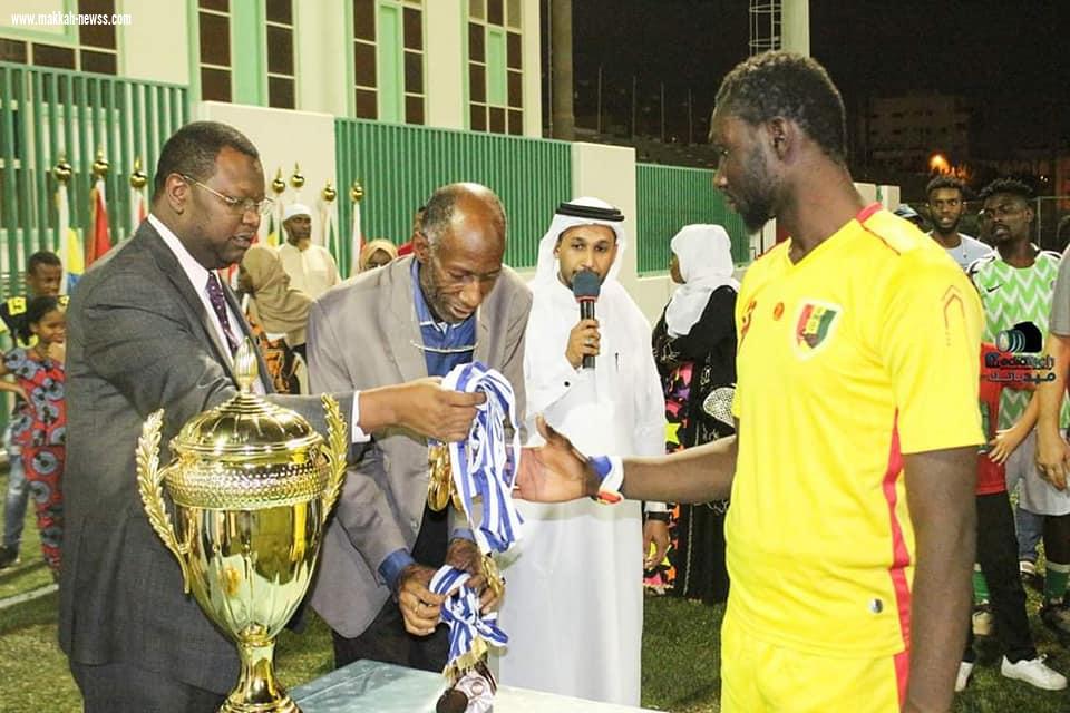 بحضور الشيخ غزالي طس منتخب الجالية النيجيريا يحصد كأس دوري القناصل المعتمدين بجدة احتضنته اكاديمية النادي الاهلي بجدة 