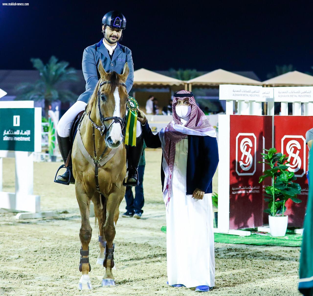 الأمير عبدالله بن فهد يتوج  الفائزين في منافسات اليوم الثاني من كأس اللجنة الاولمبية العربية السعودية للفروسية