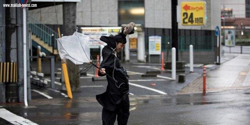 إعصار عنيف يضرب طوكيو ورياح عاتية وأمطار غزيرة
