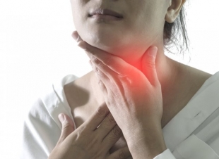 عشر أساليب سهلة وسريعة لعلاج التهاب الحلق