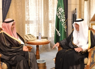 امير مكة ونائبه يستقبلا رئيس فرع النيابة العامة بالمنطقة حيث هنا سموهما بمناسبة نجاح موسم الحج
