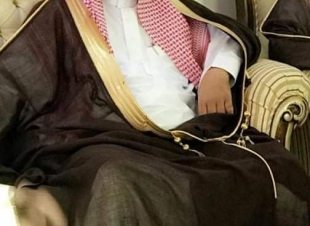الشيخ احمد بن منور بن مليح المجنوني الحربي  شيخ قبيلة المجانين من حرب يهني الملك وولي العهد  باليوم الوطني