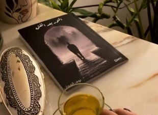 في حوار لصحيفة صوت مكة الاجتماعية مع الكاتبة  نوف الفوزان    - العالم الافتراضي له حالياً النصيب الأكبر من خلال تعدد المصادر.