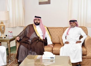 نائب أمير منطقة جازان ينقل تعازي القيادة في وفاة الطفل عبدالله السحاري 