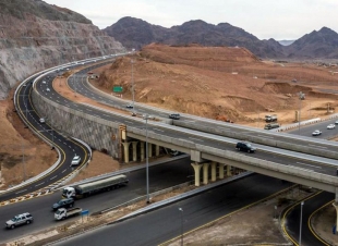 هيئة تطوير منطقة المدينة المنورة تدشن الحركة المرورية على مشروع جسر تقاطع الإمام مسلم مع طريق الأمير نايف بن عبدالعزيز