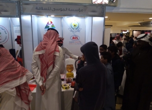 مدرسة عمر بن الخطاب في زيارة إلى معرض للدفاع المدني بمجمع العثيم
