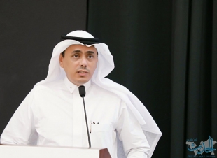 ثقافي / مدير تعليم جازان يهنئ منسوبيه بفوز طالبة بجائزة مكتب التربية العربي