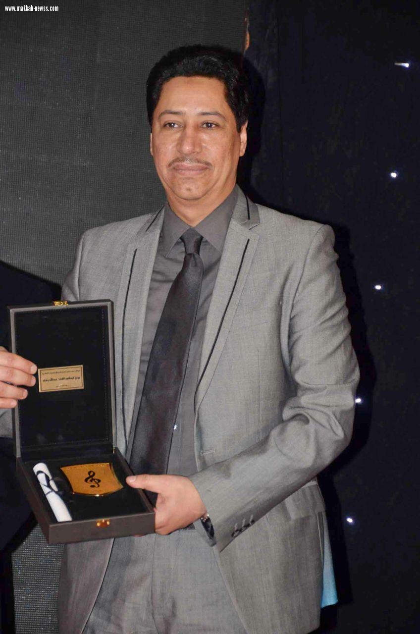 الفنان المميز دكتور عبدالله رشاد يفوز بجائزة باديب للهوية الوطنية 