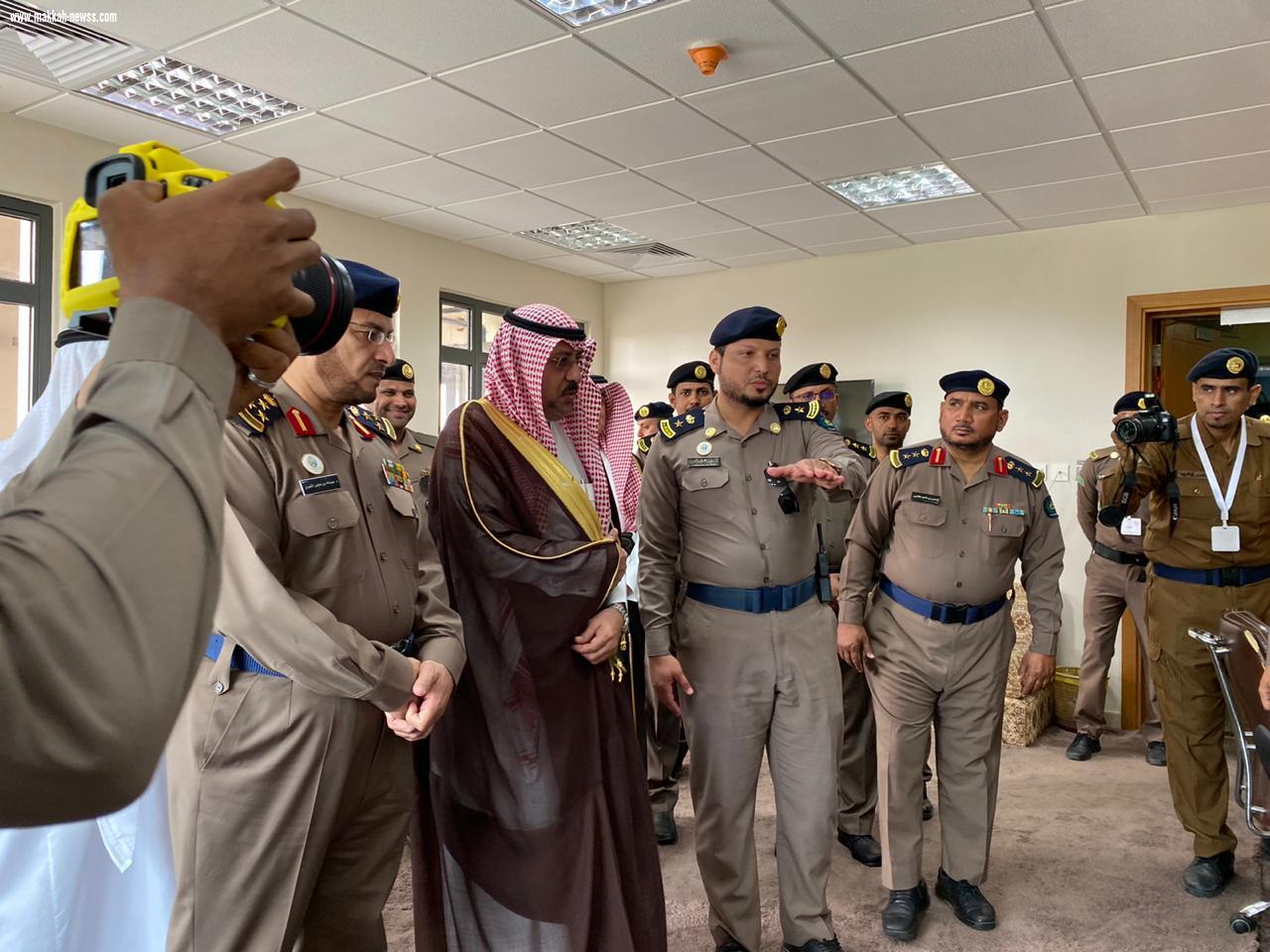 محافظ ضمد (البراق )يفتتح مبنى الدفاع المدني ويدشن فعاليات اليوم  العالمي للدفاع المدني 