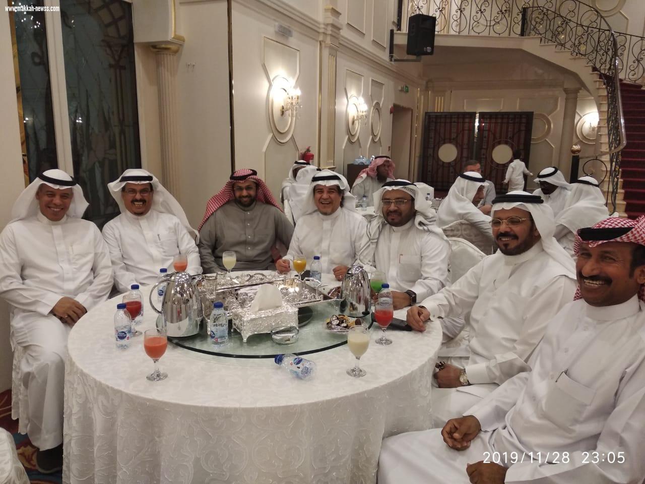 بحضور الإعلاميين ووجهاء مكة  ومجموعة قروب الصفوة الاعلامي ياسين صباغ يحتفي بزفاف كريمته 