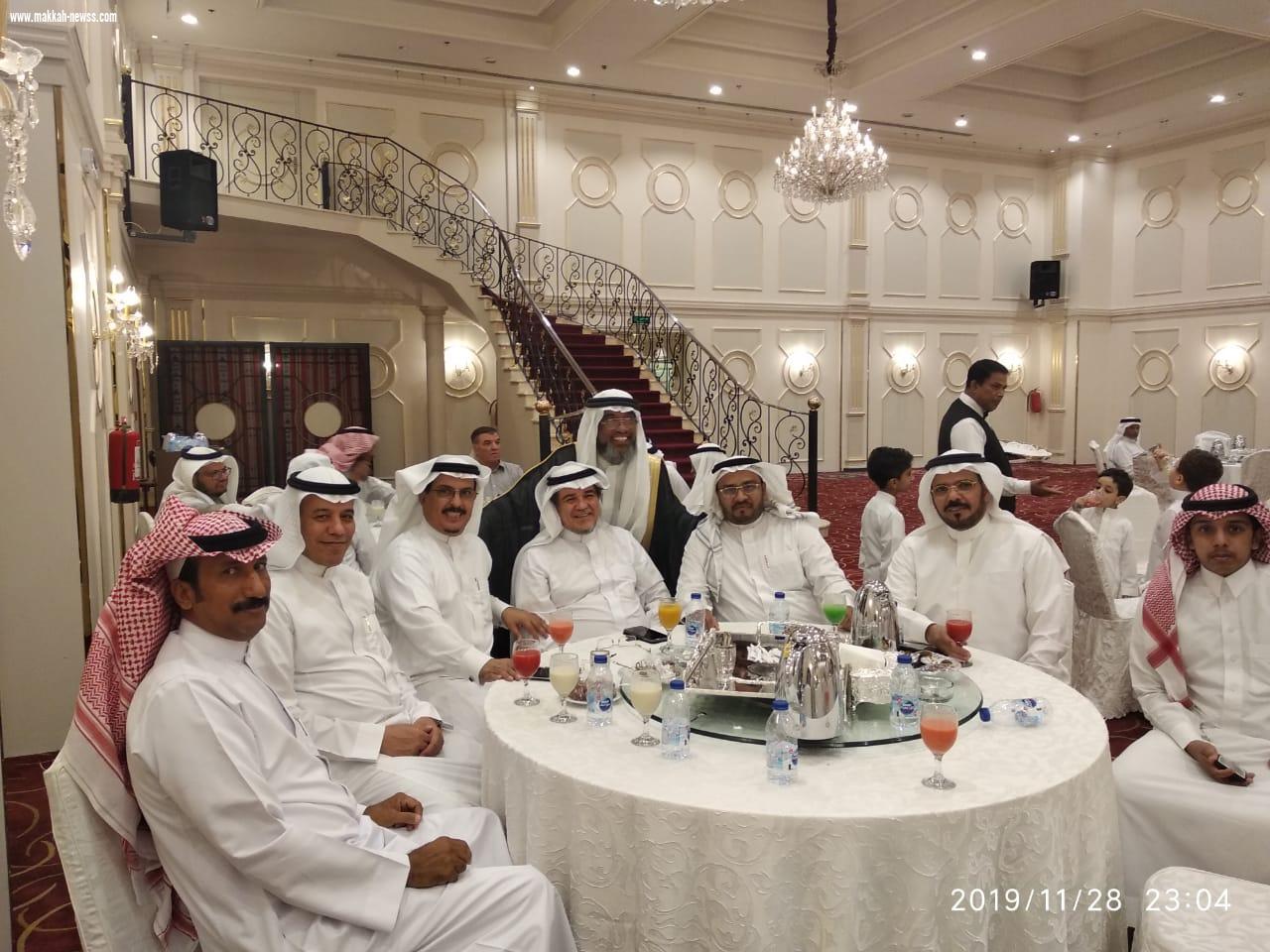 بحضور الإعلاميين ووجهاء مكة  ومجموعة قروب الصفوة الاعلامي ياسين صباغ يحتفي بزفاف كريمته 