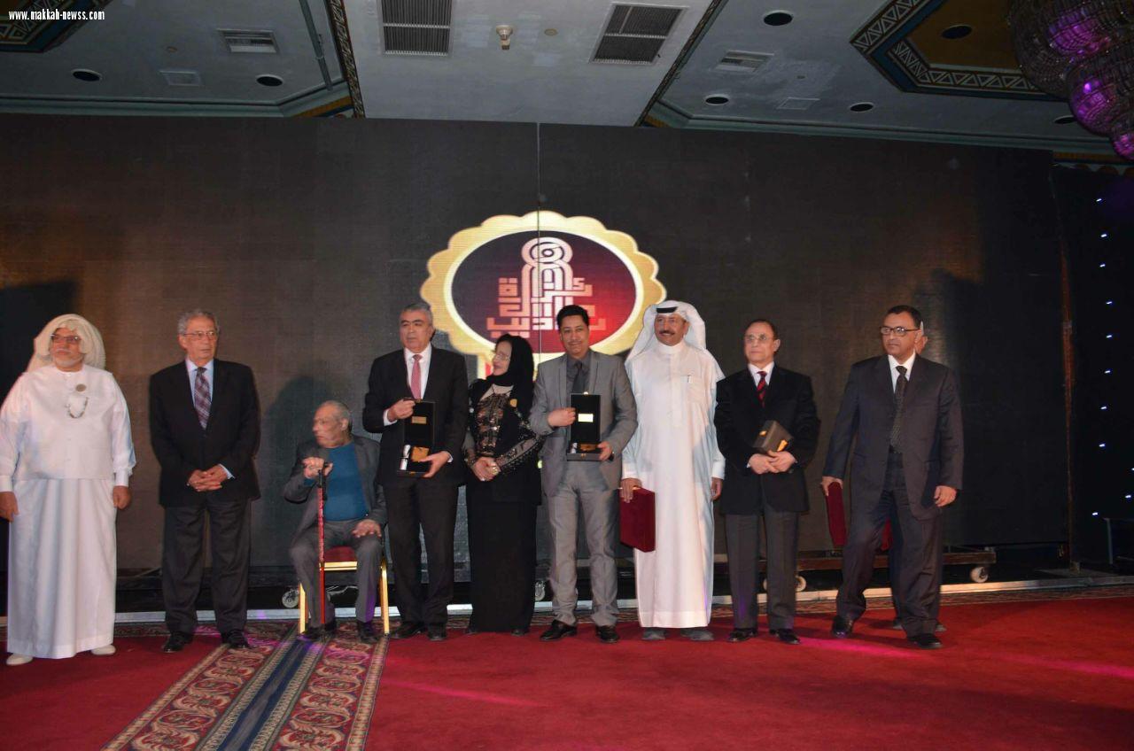 الفنان المميز دكتور عبدالله رشاد يفوز بجائزة باديب للهوية الوطنية 