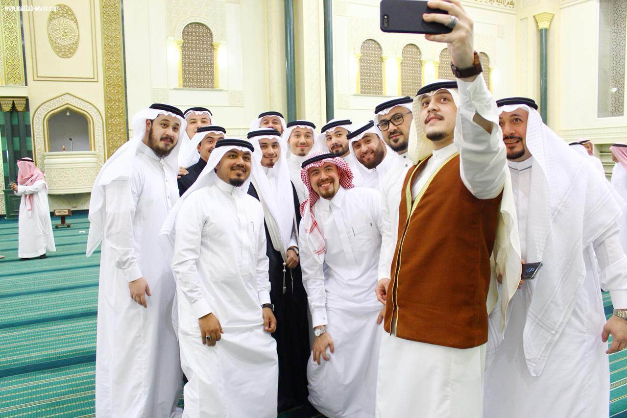 مدير ثقافة مكة صالح الانديجاني يحتفل بعقد قران الدكتور انس