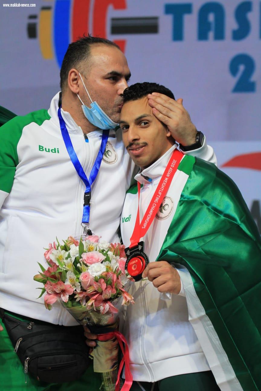 الرباع سراج آل سليم ينتزع فضيتي آسيا لرفع الأثقال