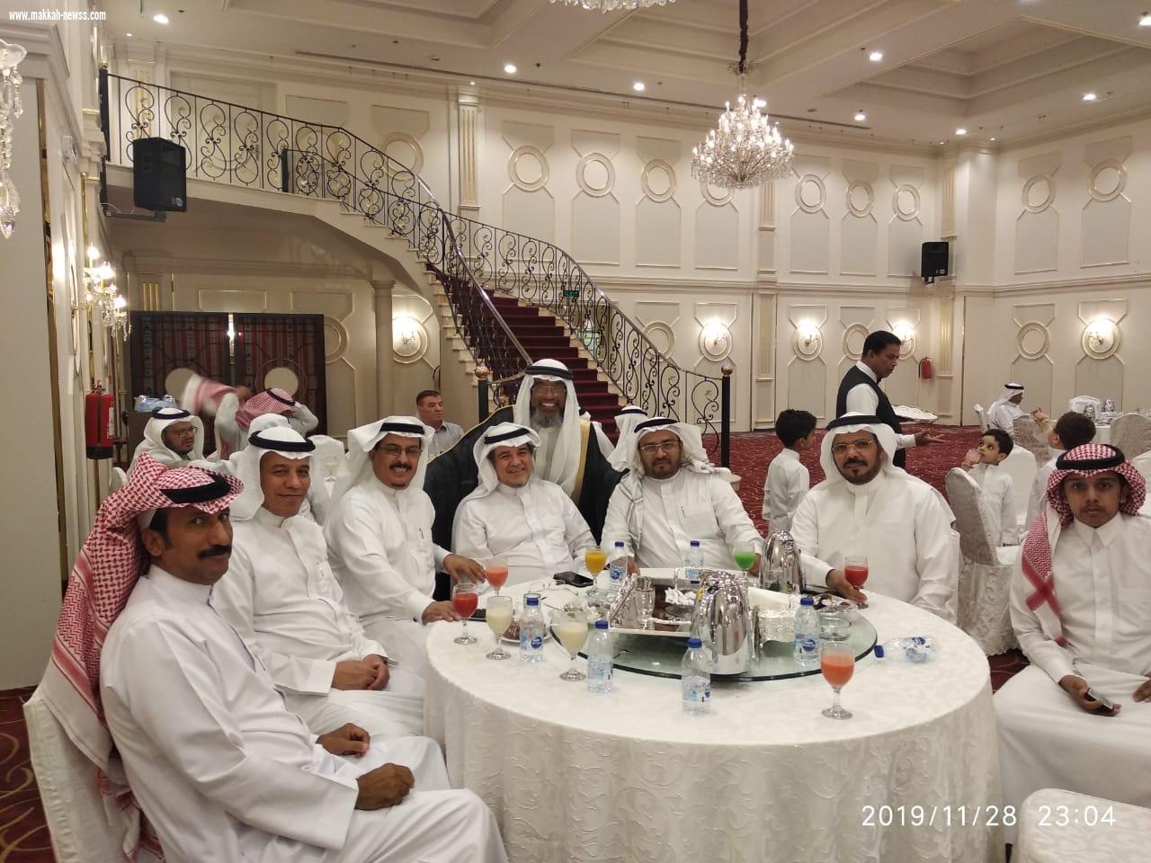 بحضور الإعلاميين ووجهاء مكة  ومجموعة قروب الصفوة الاعلامي ياسين صباغ يحتفي بزفاف كريمته 